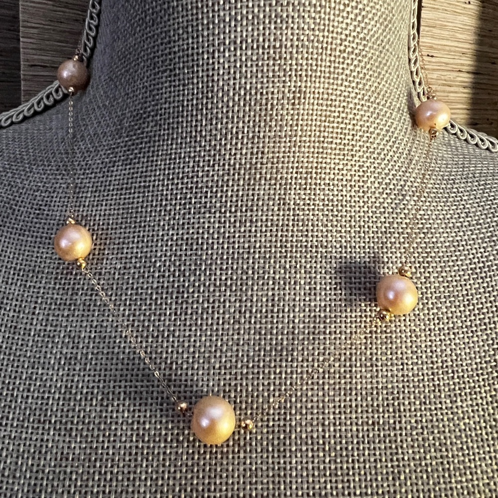 14K Gold Necklace W/ 8mm Pearls
